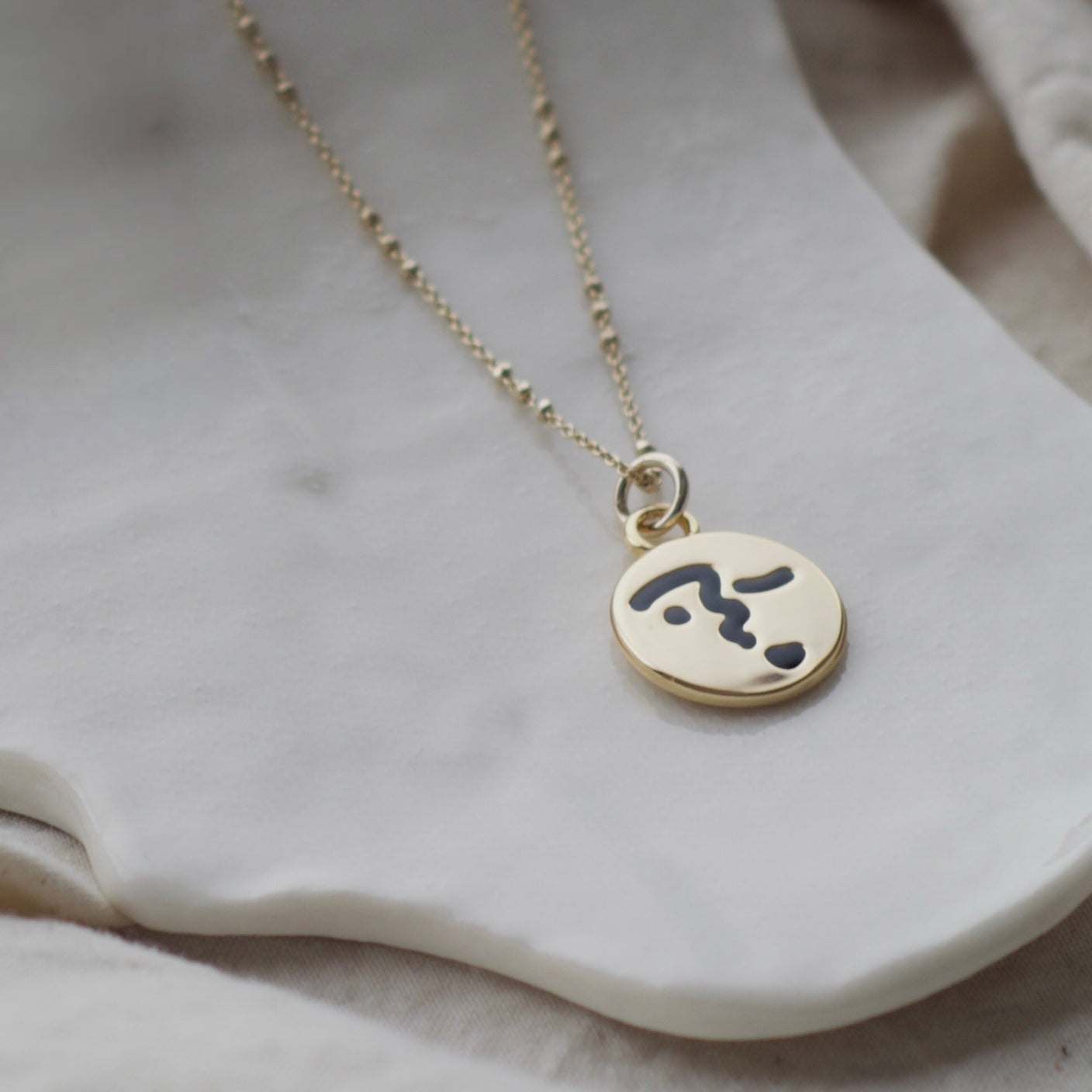 Heart lip face necklace