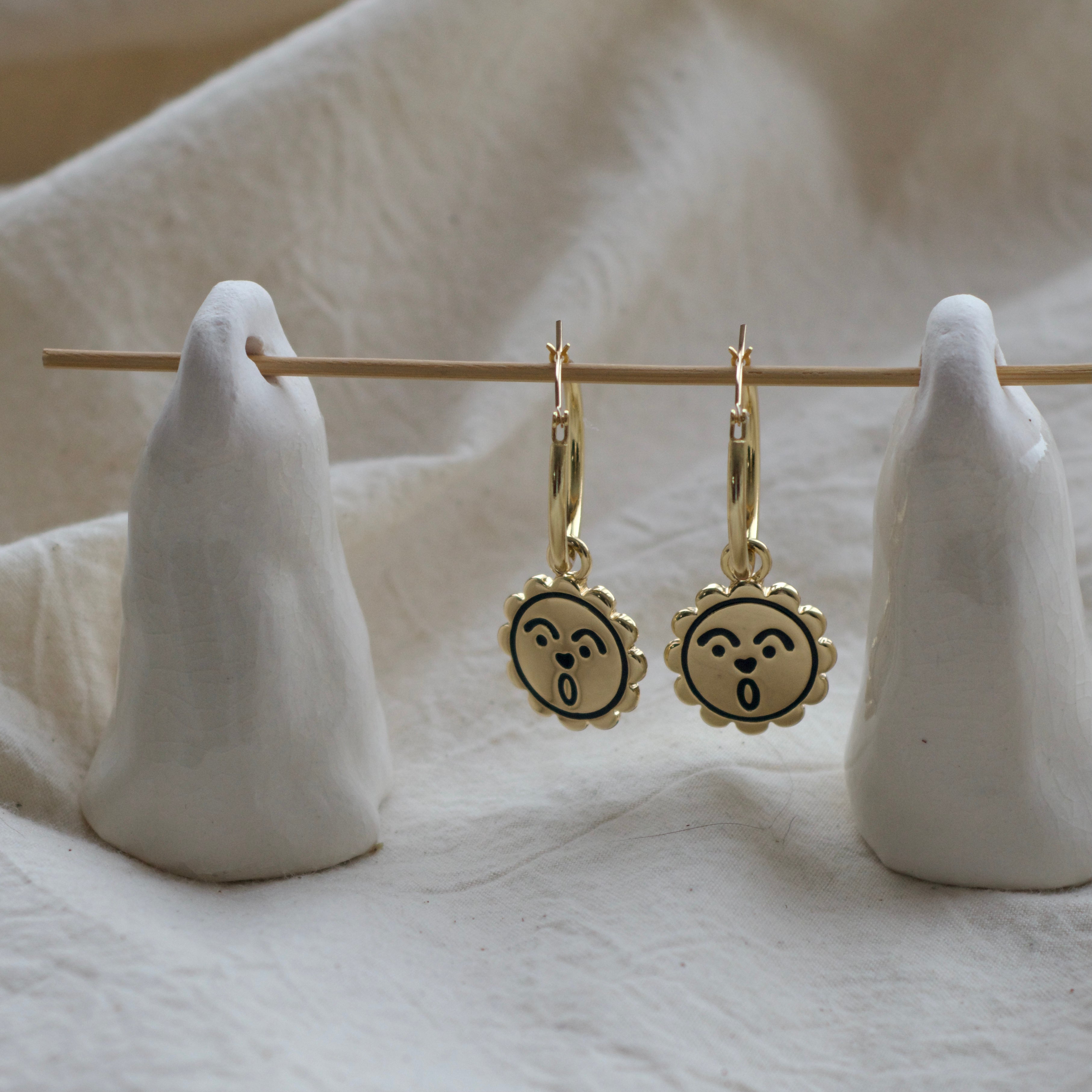Oh sunny face hoop earrings