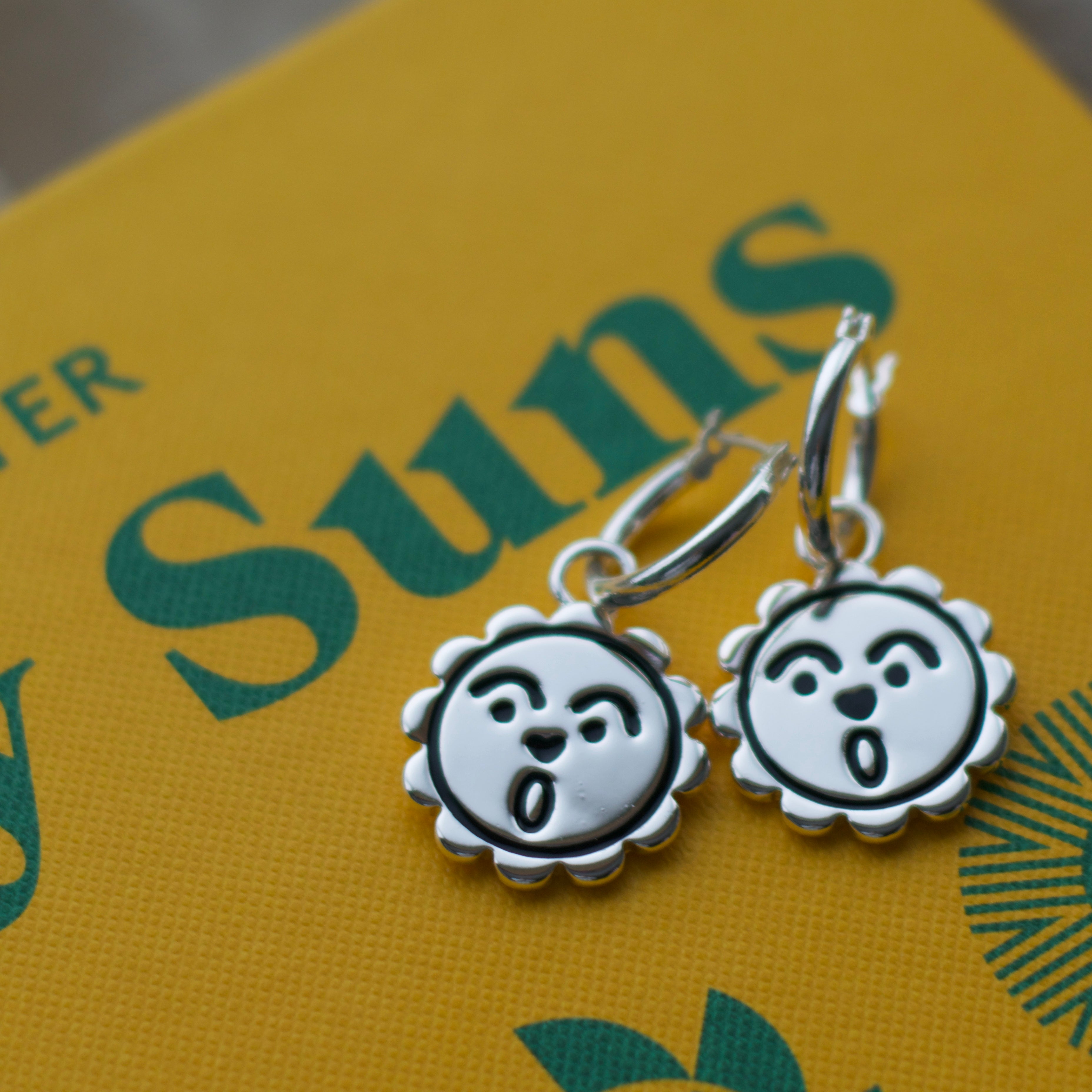 Oh sunny face hoop earrings