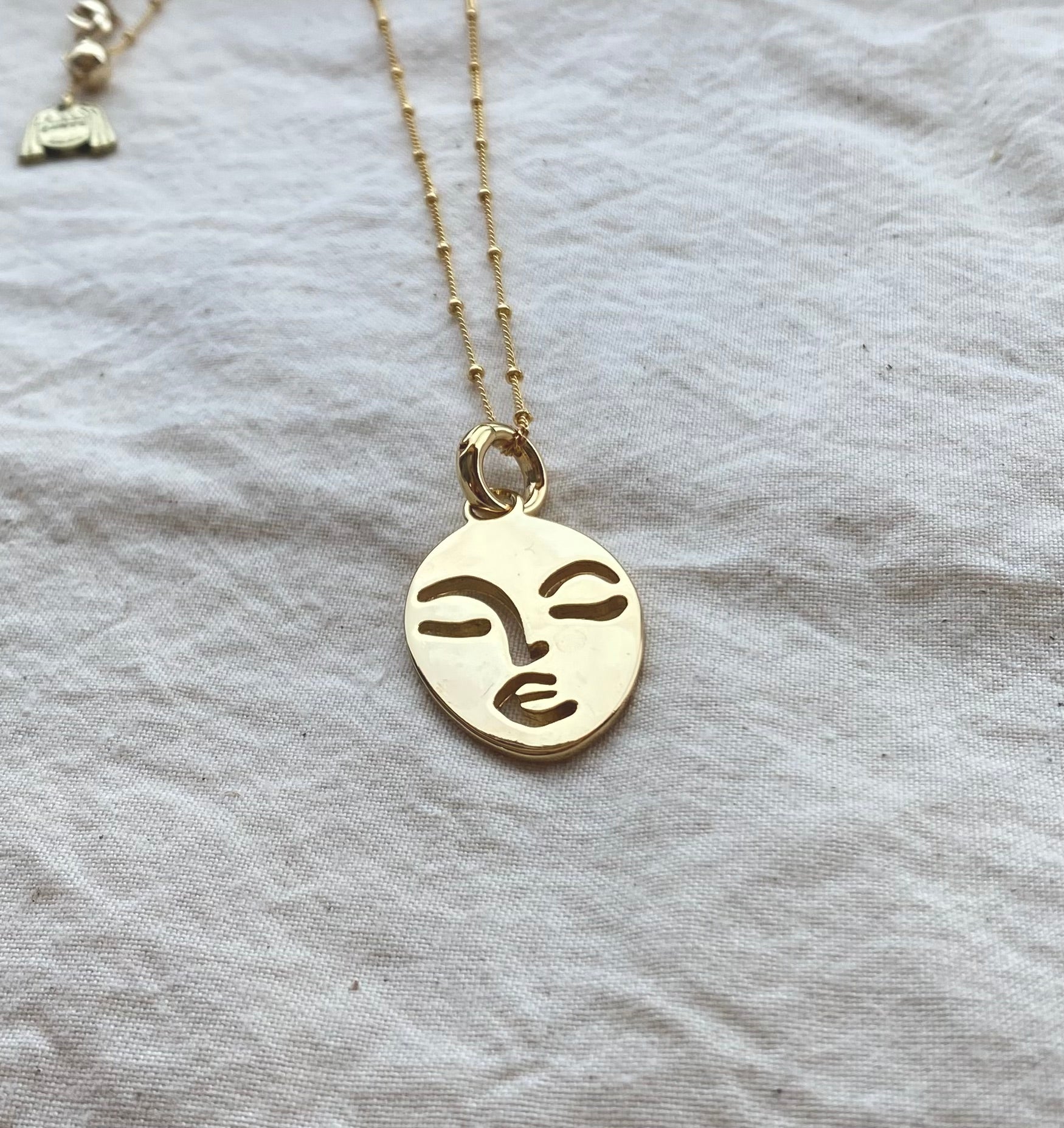 Calm and Sallow necklace