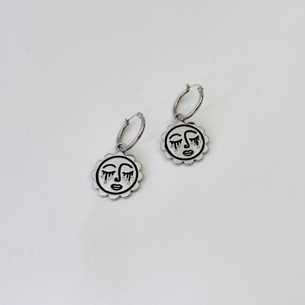 Sun's crystal dreaming face hoop earrings