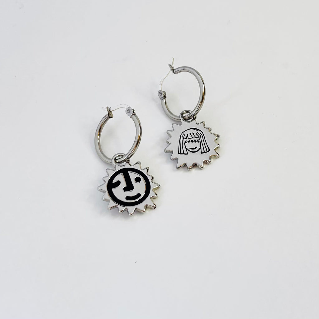 Sunny lion face hoop earrings