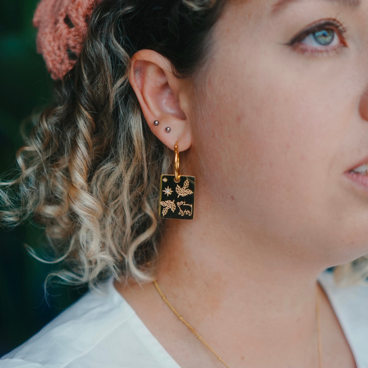 Pig & Holly pendant hoop earrings