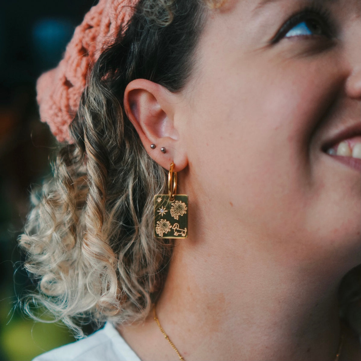 Dog & Chrysanthemum pendant hoop earrings