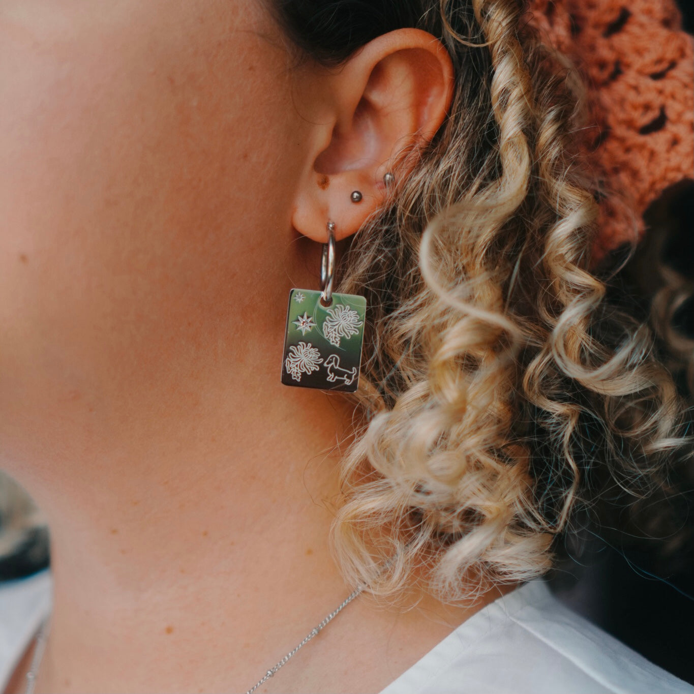 Dog & Chrysanthemum pendant hoop earrings
