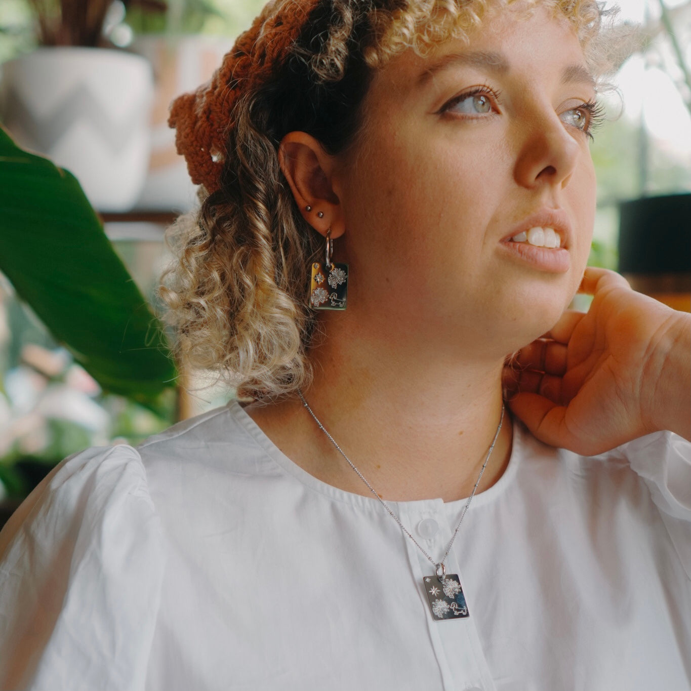 Dog & Chrysanthemum pendant hoop earrings